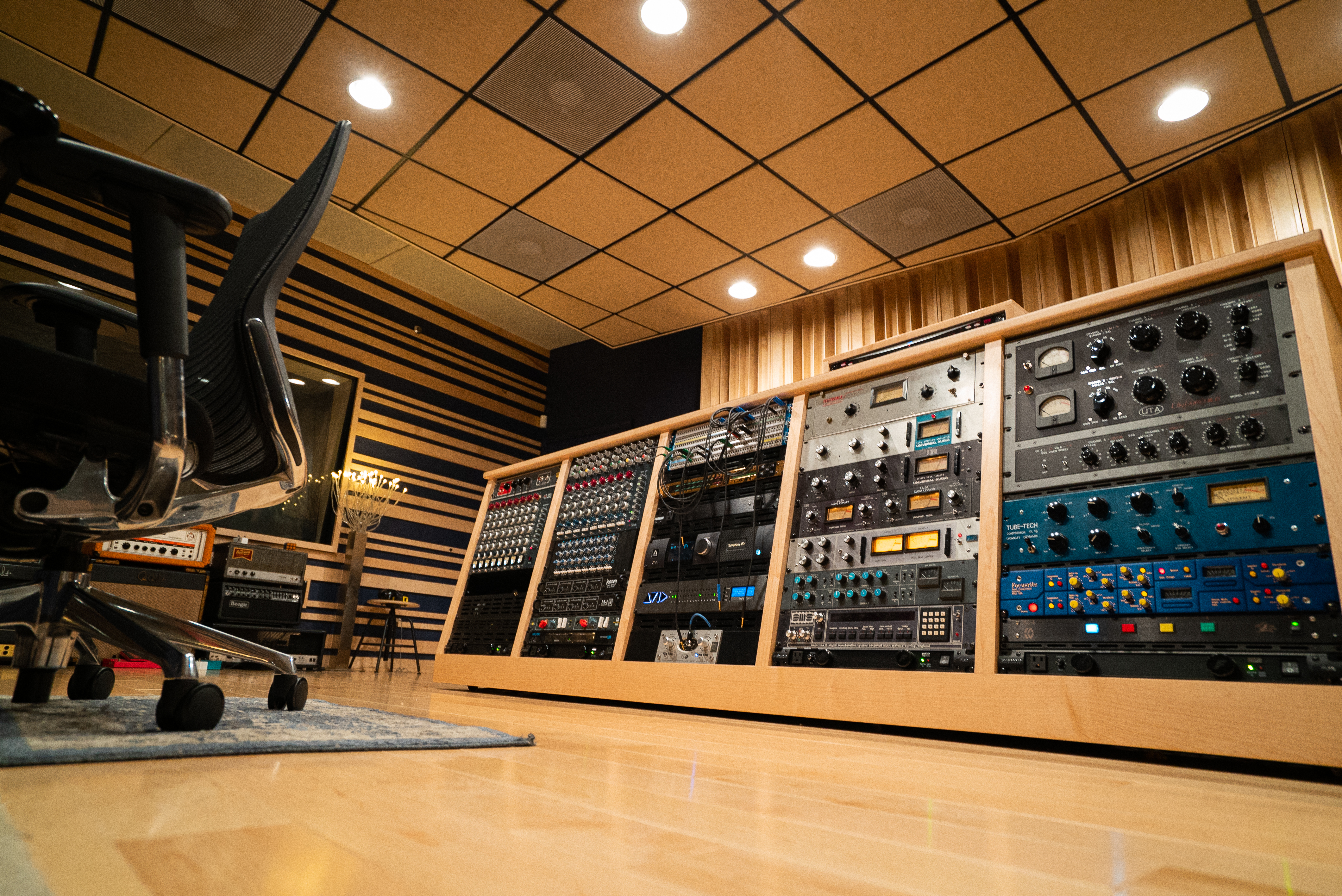 MixWave Studios control room